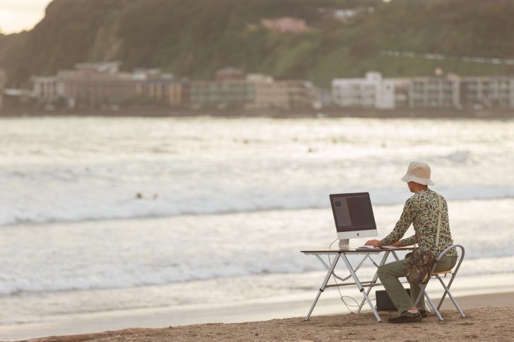 ブラック企業が淘汰される時代を海辺で待ち焦がれている男